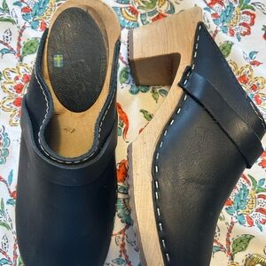 Swedish Clog. Black Leather Wooden Clog Mules Size 39 - 9 in long